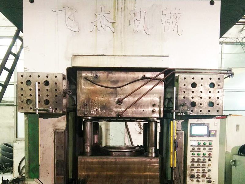 T630擺動冷擠壓機